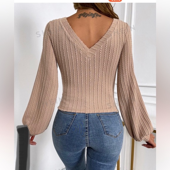 V Neck Top - Picture 2 of 7